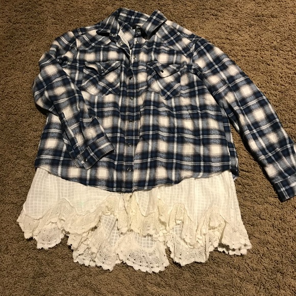 BDG Tops - Flannel shirt with eyelet under layer